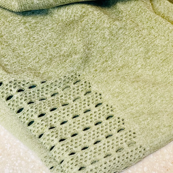 SOLD Work Out Set Boutique DEAL OF THE DAY - Picture 8 of 13